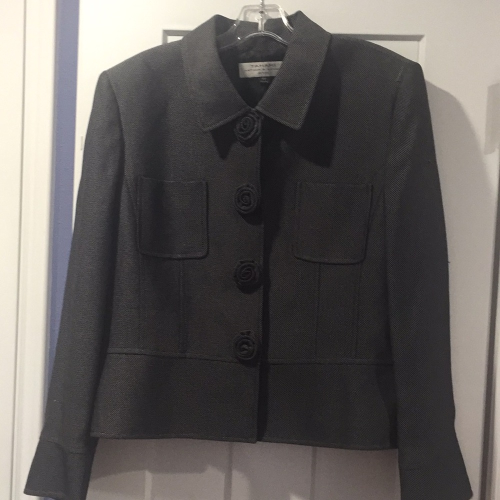 16P black and white Tahiti Suit